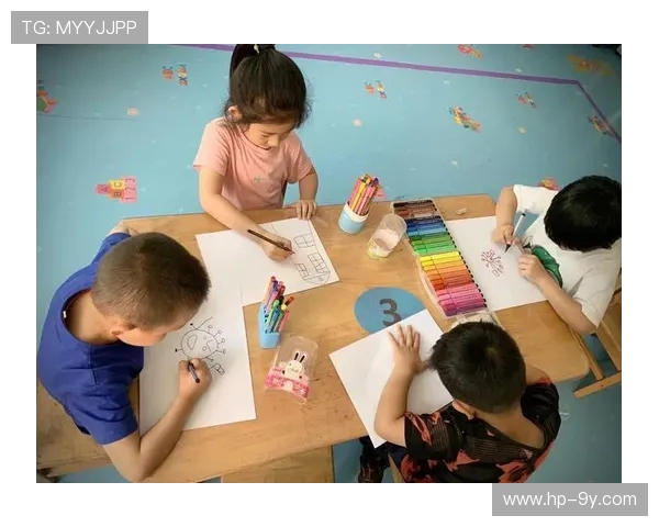 孩子们的快乐星球围绕许多足球玩具展开的奇妙冒险故事